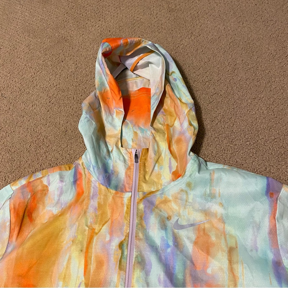 Nike Lightweight Running Jacket - image 5